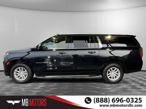 Used 2023 Chevrolet Suburban LT image 9