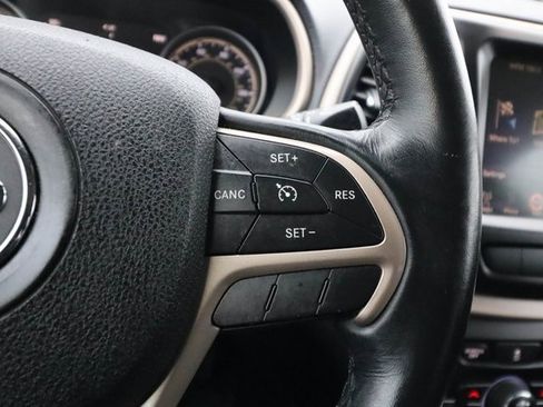 Used 2015 Jeep Cherokee Limited w/ Luxury Group image 58