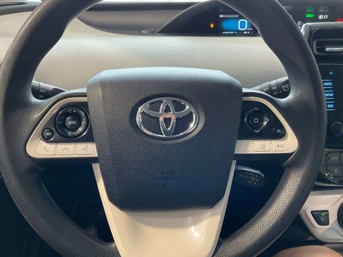 Used 2017 Toyota Prius Two FWD image 10