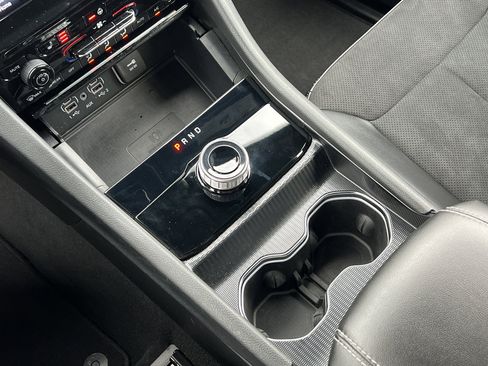 Used 2024 Jeep Grand Cherokee Altitude image 22