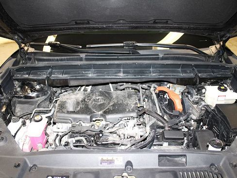 Used 2020 Toyota Highlander XLE AWD/4WD image 47