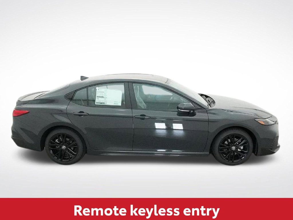Used 2026 Toyota Camry SE FWD image 15