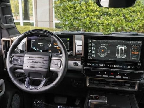 Used 2025 GMC Hummer EV 3X AWD/4WD image 30