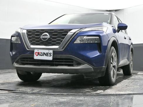 Used 2023 Nissan Rogue SV image 44