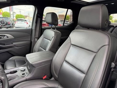 Certified 2023 Chevrolet Traverse LT w/ LT Premium Package AWD/4WD image 18