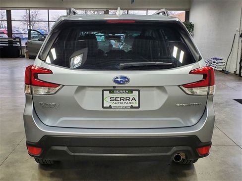 Certified 2023 Subaru Forester Limited image 5