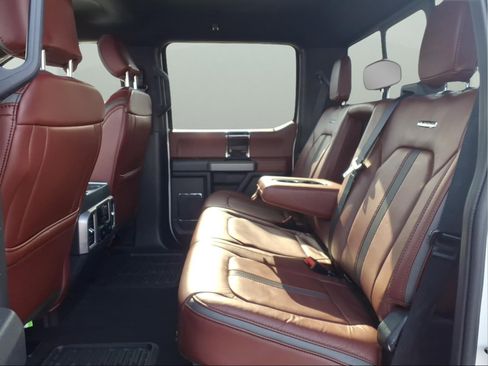 Used 2022 Ford F350 Platinum image 27