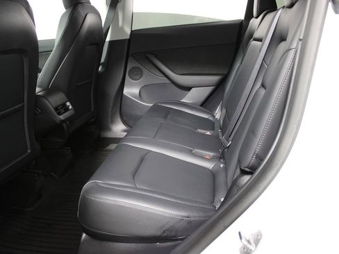 Used 2022 Tesla Model Y Performance image 23