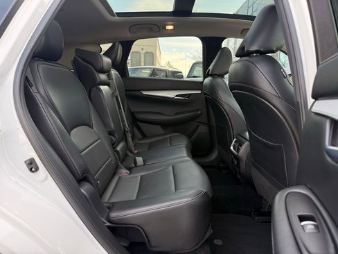 Used 2021 INFINITI QX50 Luxe FWD image 24
