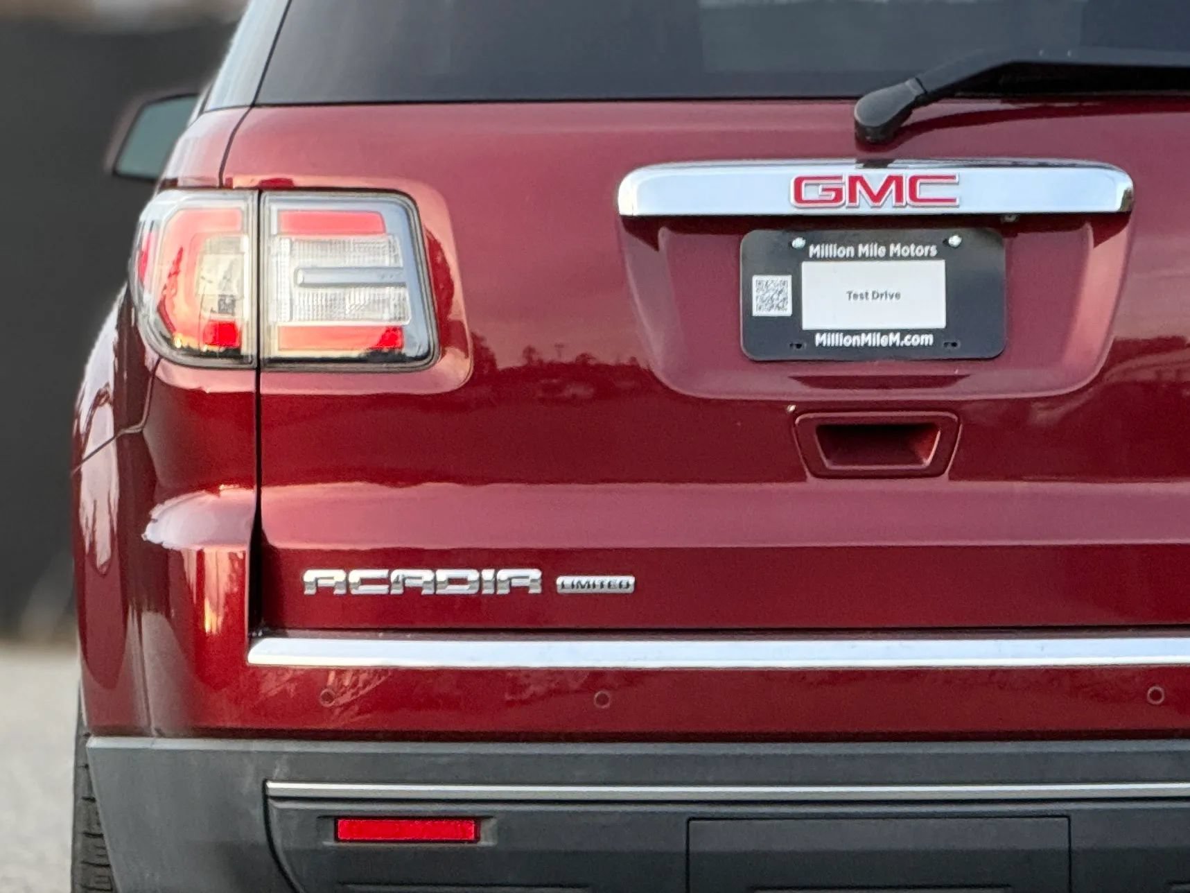 Used 2017 GMC Acadia Limited SLT AWD/4WD image 13