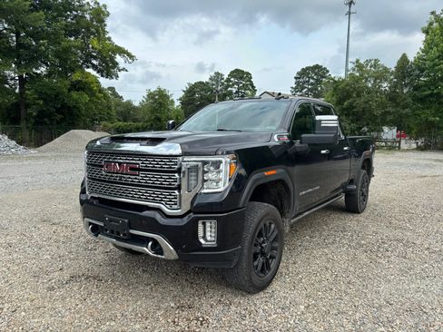 Used 2022 GMC Sierra 3500 Denali w/ Denali Black Diamond Edition AWD/4WD image 9