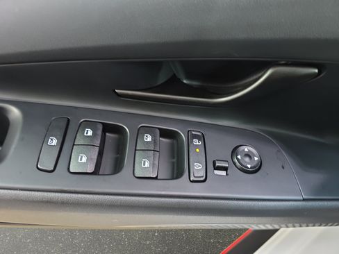 Used 2025 Hyundai Elantra N FWD image 25