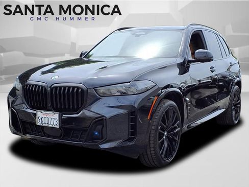 Used 2024 BMW X5 xDrive40i w/ M Sport Package AWD/4WD image 1