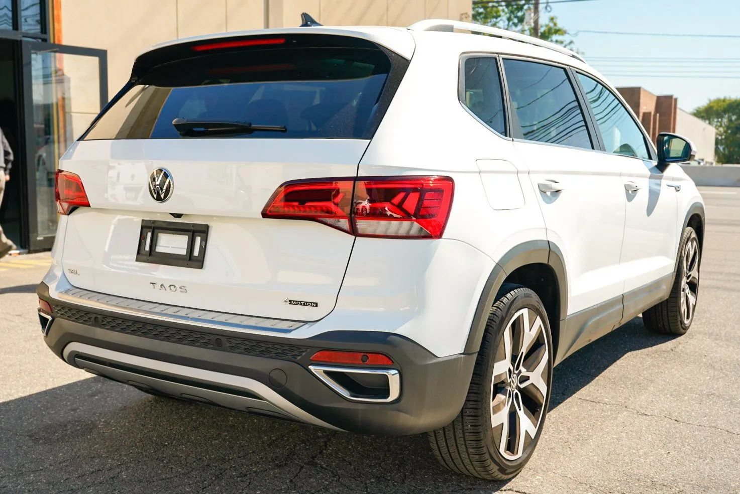 Used 2023 Volkswagen Taos SEL AWD/4WD image 5