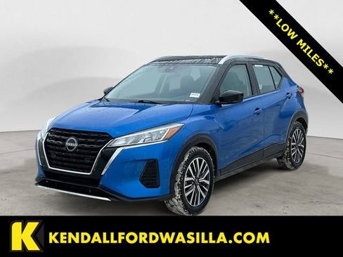 Used 2022 Nissan Kicks SV image 1