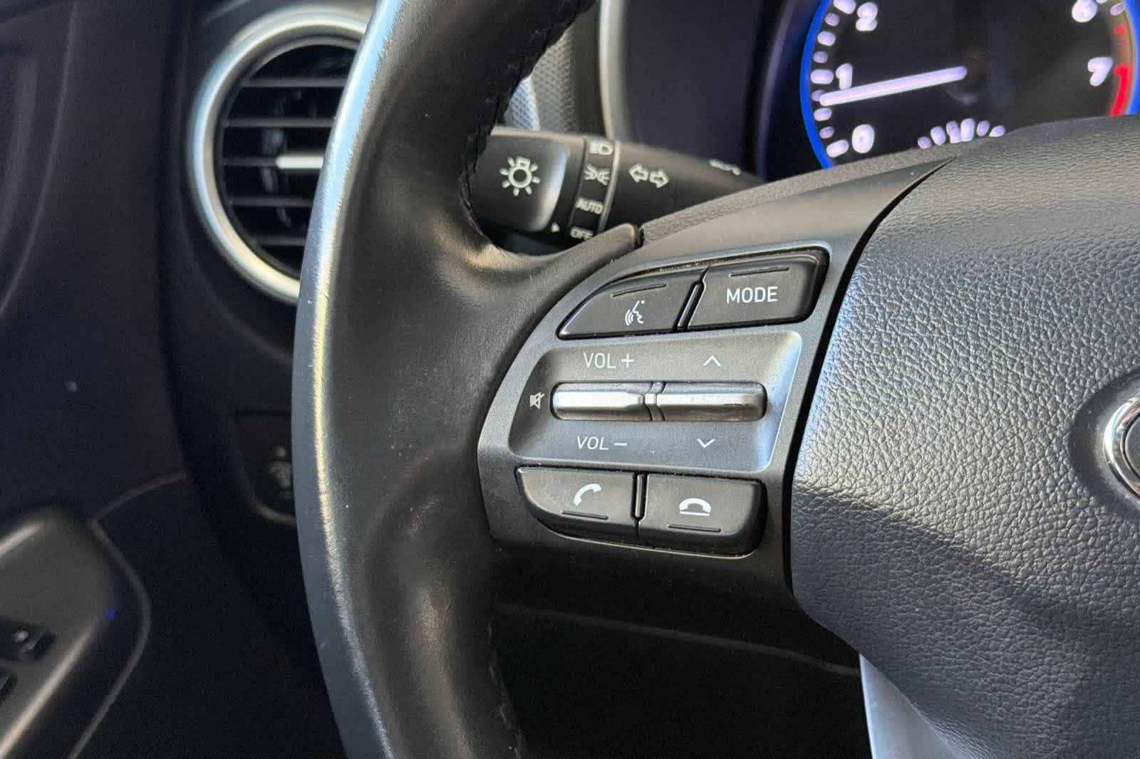 Used 2019 Hyundai Kona SEL FWD image 25