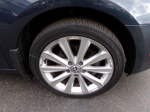 Used 2013 Volkswagen Golf TDI FWD image 30