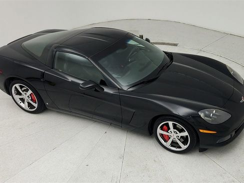 Used 2010 Chevrolet Corvette Coupe w/ 1LT image 34