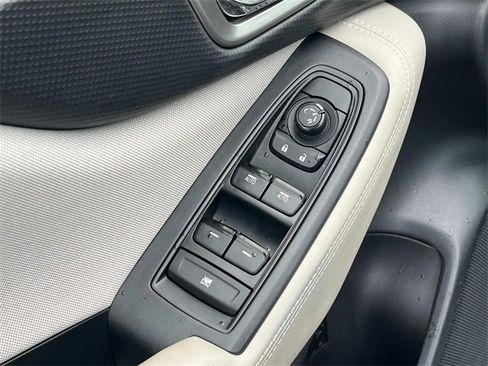 Used 2023 Subaru Forester Premium image 30