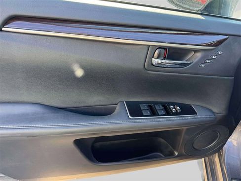 Used 2017 Lexus ES 350 image 17