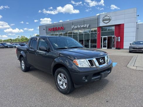Used 2013 Nissan Frontier SV AWD/4WD image 1
