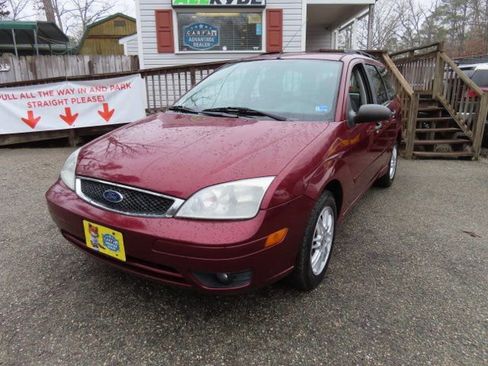 Used 2007 Ford Focus SE image 2