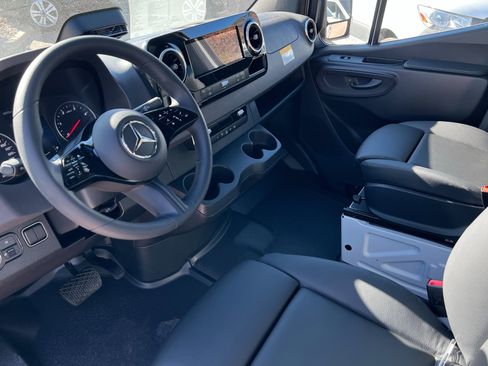 New 2026 Mercedes-Benz Sprinter 2500 image 11
