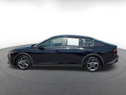 Used 2025 Kia K4 LXS image 7