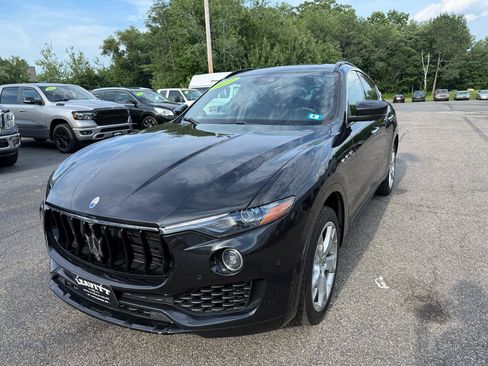 Used 2017 Maserati Levante w/ Sport Package AWD/4WD image 2