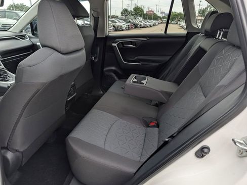 Used 2025 Toyota RAV4 XLE FWD image 26