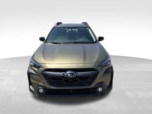 Certified 2025 Subaru Outback Premium AWD/4WD image 9