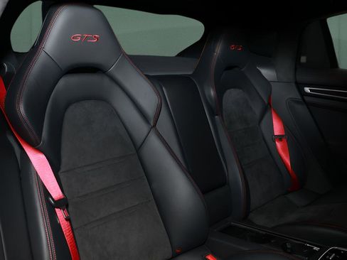 Used 2021 Porsche Panamera GTS w/ Premium Package image 14