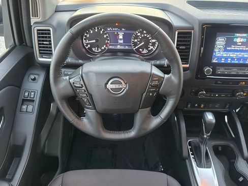 Used 2024 Nissan Frontier SV w/ SV Convenience Package image 13