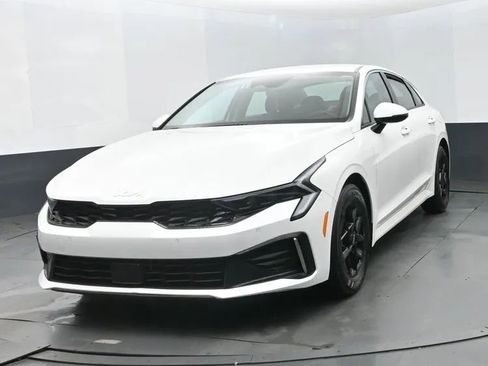 Used 2025 Kia K5 LXS image 1