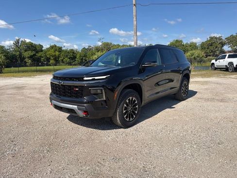 New 2026 Chevrolet Traverse Z71 w/ Driver Confidence Package AWD/4WD image 2