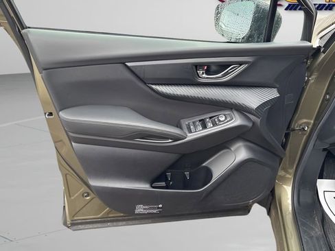 Used 2025 Subaru Ascent Premium image 5
