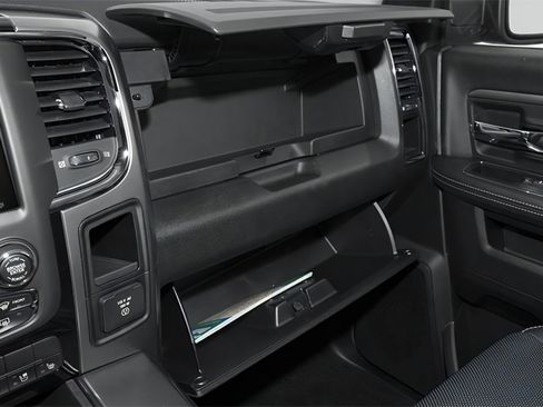 Used 2013 RAM 1500 Express RWD image 10