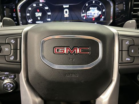 Used 2024 GMC Sierra 1500 Elevation w/ Preferred Package AWD/4WD image 15