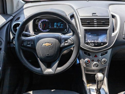 Used 2015 Chevrolet Trax LT FWD image 11