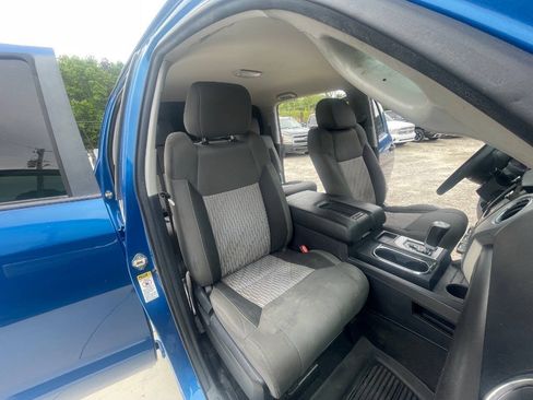 Used 2017 Toyota Tundra SR5 w/ SR5 Upgrade Package AWD/4WD image 23