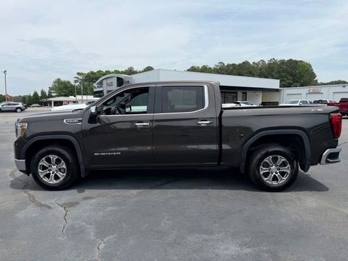 Used 2021 GMC Sierra 1500 SLT w/ X31 Off-Road Package AWD/4WD image 7