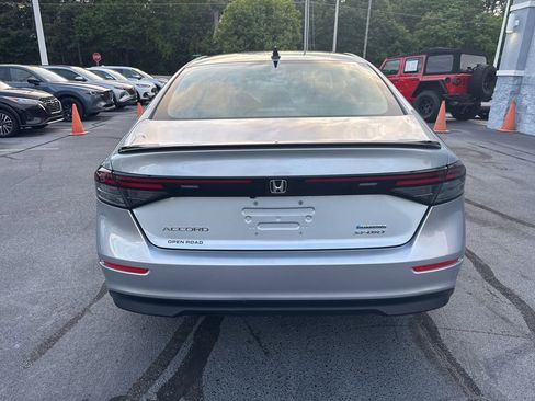 Used 2024 Honda Accord Sport image 6