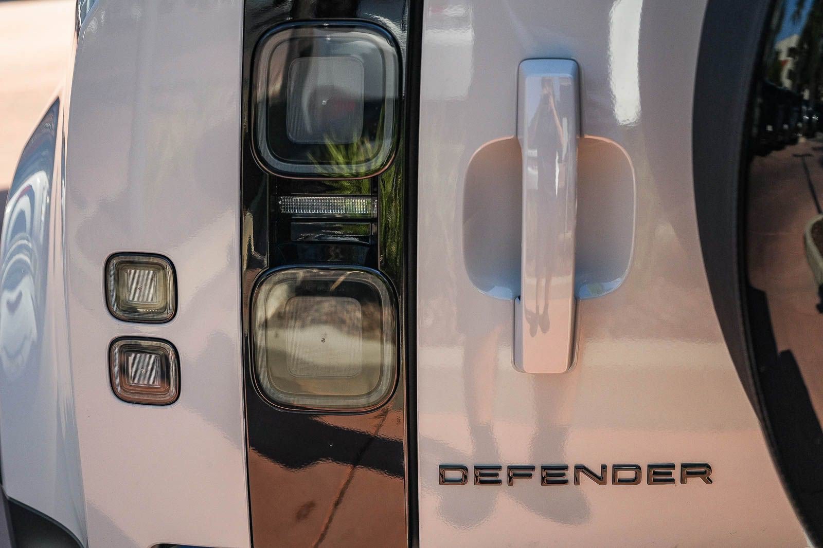 New 2026 Land Rover Defender 110 S AWD/4WD image 7