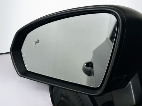 Used 2025 Volkswagen Taos S FWD image 16