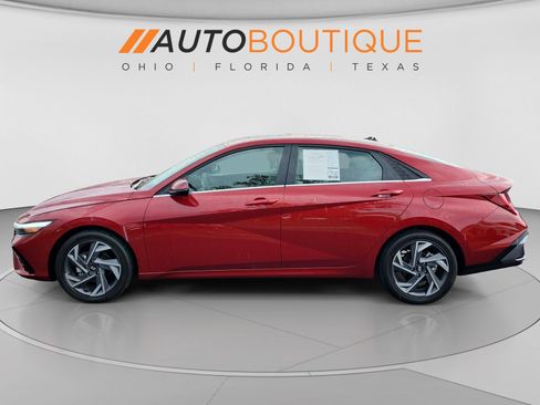 Used 2026 Hyundai Elantra Limited FWD image 2