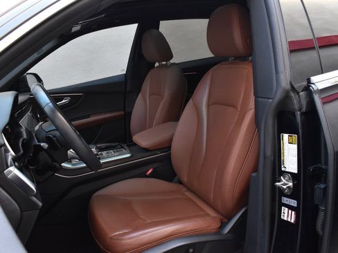 Used 2021 Audi Q8 Premium Plus image 17