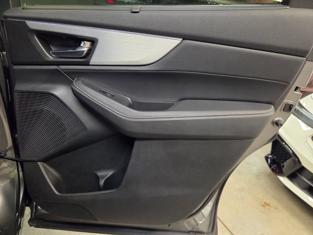 Certified 2023 Acura MDX w/ Technology Package AWD/4WD image 35