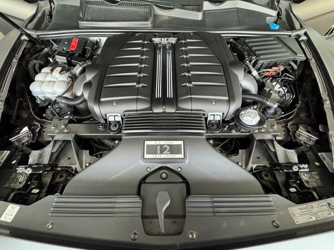 Used 2017 Bentley Bentayga image 55