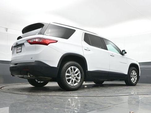 Used 2020 Chevrolet Traverse LT w/ LPO, Floor Liner Package image 23