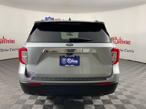 Used 2023 Ford Explorer XLT RWD image 4
